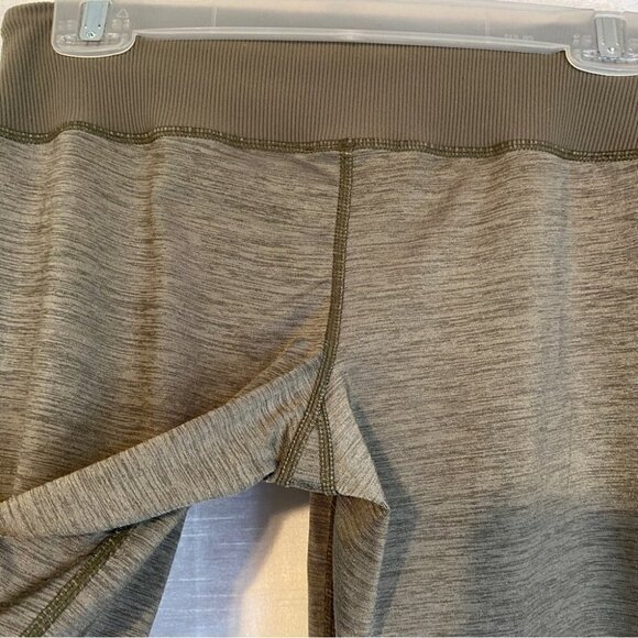 Lululemon Flow and Go Crop  Ladies 4 Heathered Moss Green - Picture 4 of 11